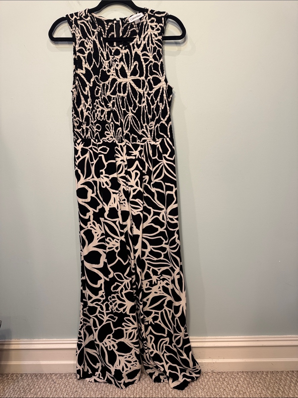 Calvin Klein Sleeveless Black & cream floral smocked Jumpsuit Size 8 - Picture 3 of 8